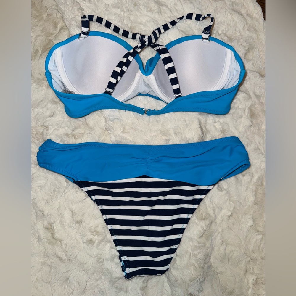 Bikini Set - Picture 3 of 6